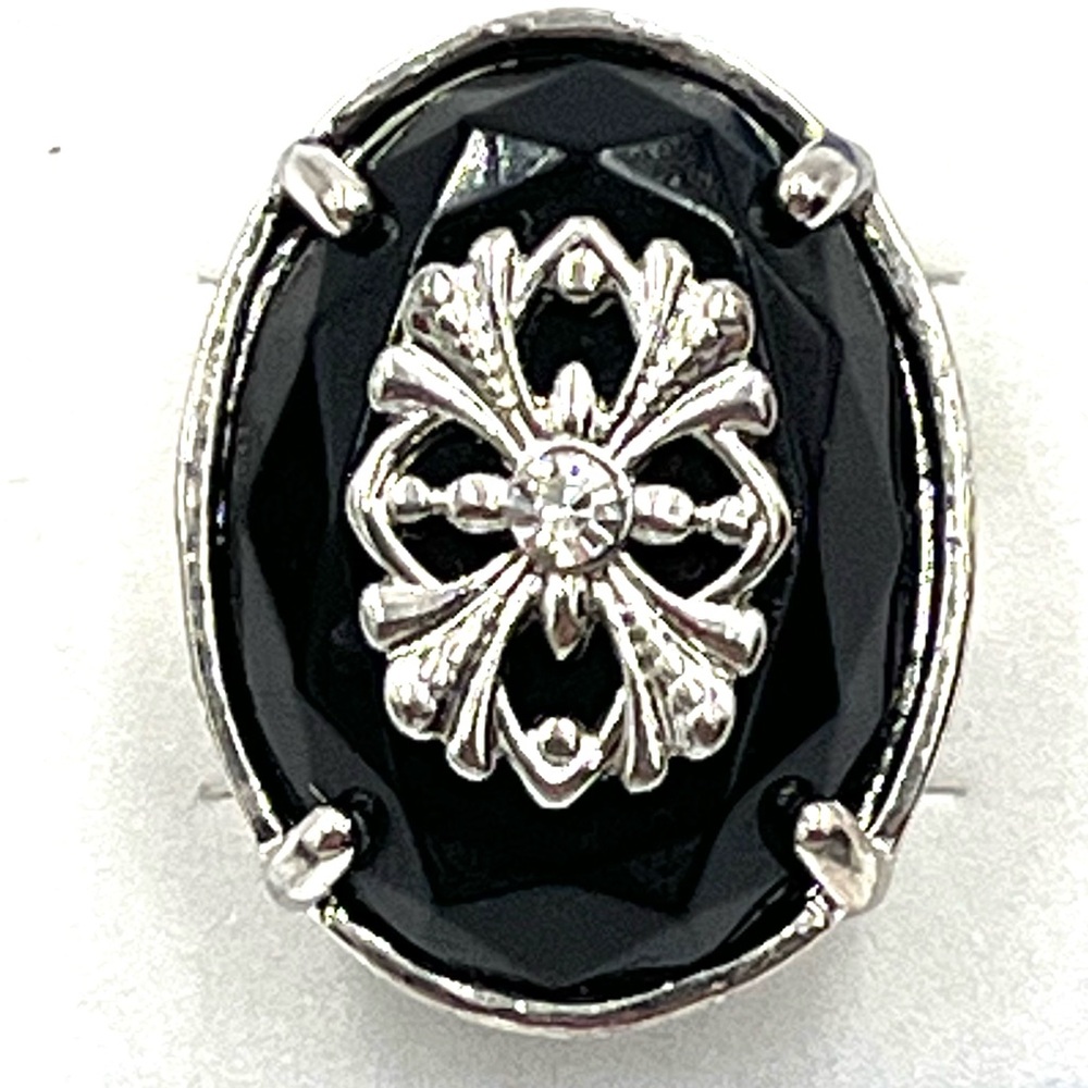 Elegant Silver and Black Women's Ring